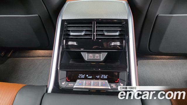 BMW 8-Series 2022 — photo 24