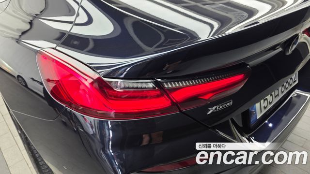 BMW 8-Series 2022 — photo 9