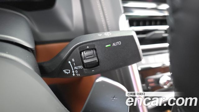 BMW 8-Series 2022 — photo 27