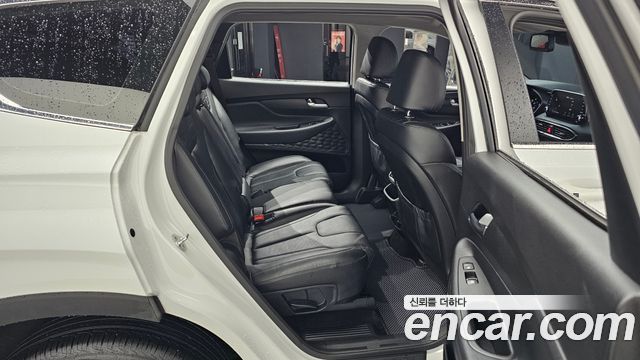 Hyundai Santafe 2019 — photo 18