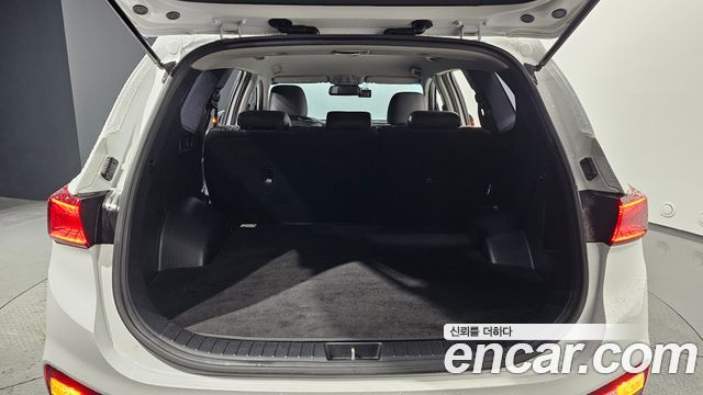 Hyundai Santafe 2019 — photo 23