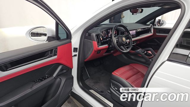 Porsche Cayenne 2024 — photo 13
