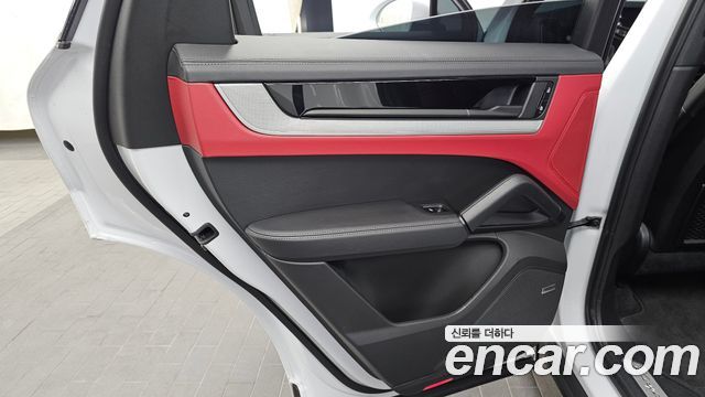Porsche Cayenne 2024 — photo 15