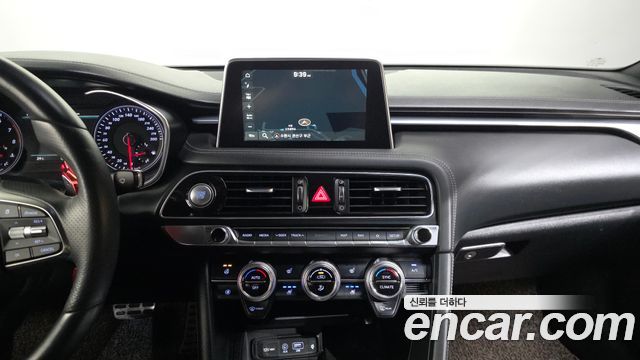 Genesis G70 2019 — photo 14