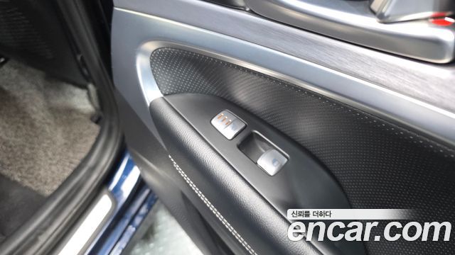 Genesis G70 2019 — photo 18