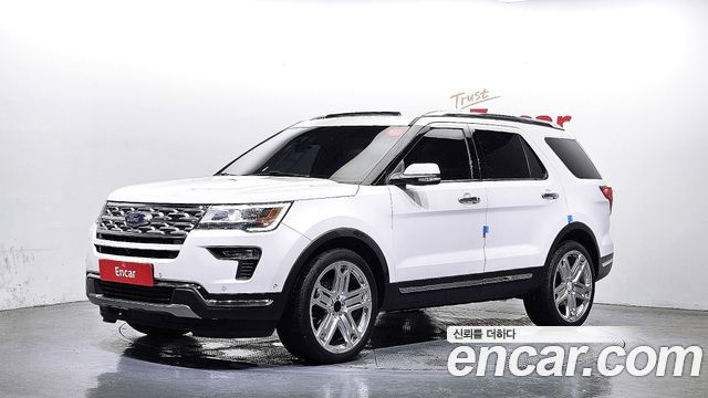 Ford Explorer 2018 — photo 1