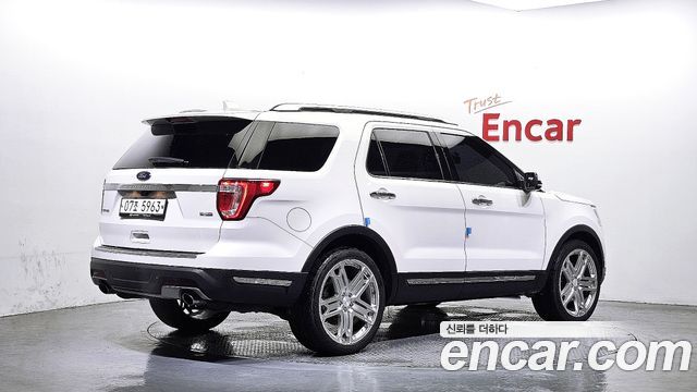 Ford Explorer 2018 — photo 2