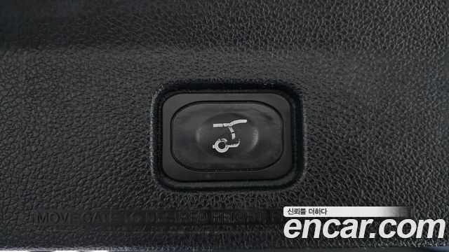 Ford Explorer 2018 — photo 20