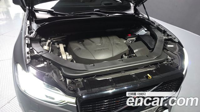 Volvo XC60 2019 — photo 6