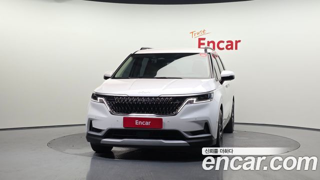 Kia Canival 2023 — photo 3