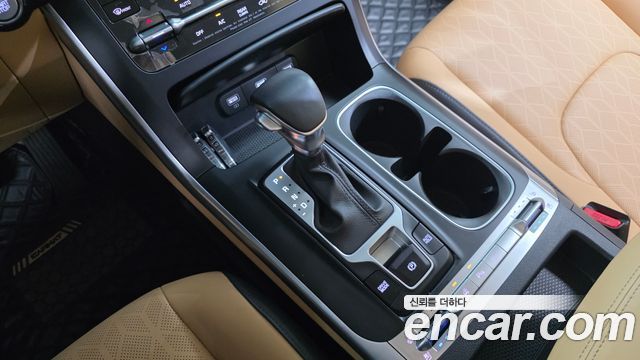 Kia Canival 2023 — photo 12