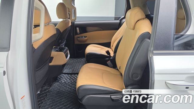 Kia Canival 2023 — photo 19