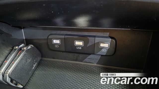Kia Canival 2023 — photo 20
