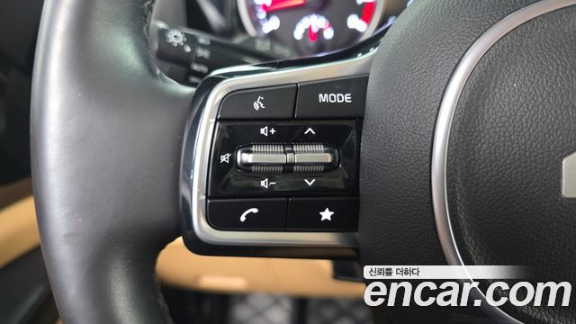 Kia Canival 2023 — photo 25