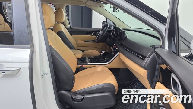 Kia Canival 2023 — photo 16