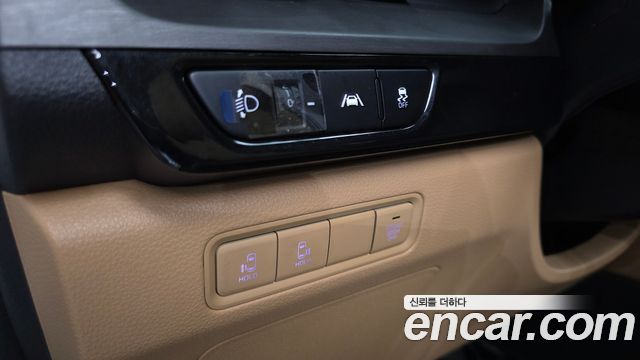 Kia Canival 2023 — photo 28