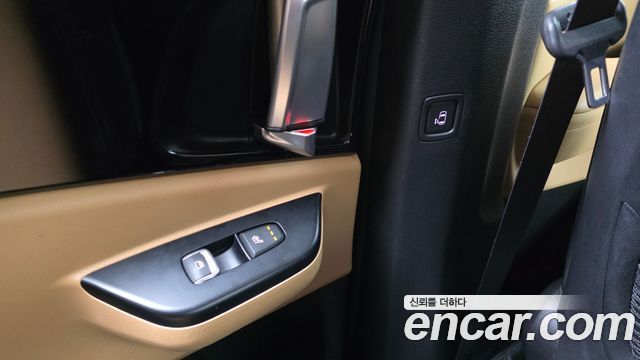 Kia Canival 2023 — photo 33