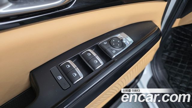 Kia Canival 2023 — photo 35