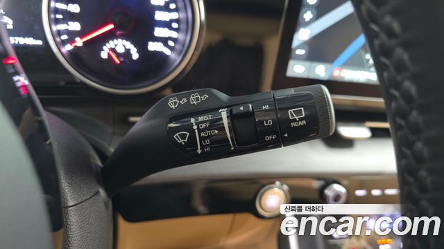 Kia Canival 2023 — photo 36