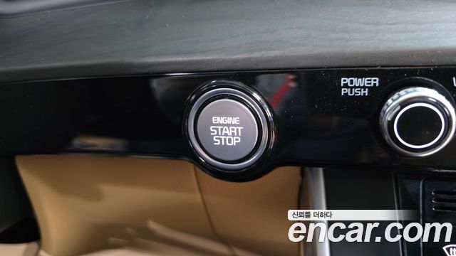 Kia Canival 2023 — photo 37