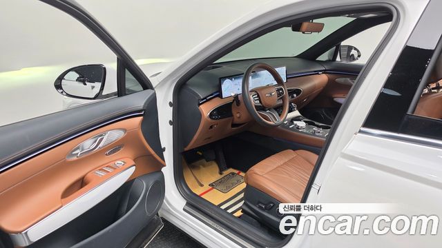 Genesis GV70 2025 — photo 10
