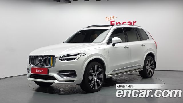 Volvo XC90 2022 — photo 1