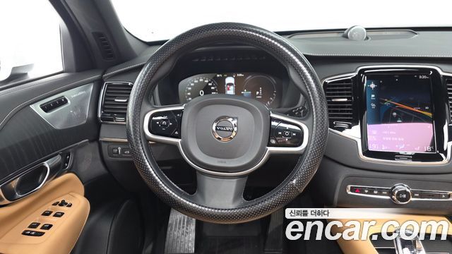 Volvo XC90 2022 — photo 12