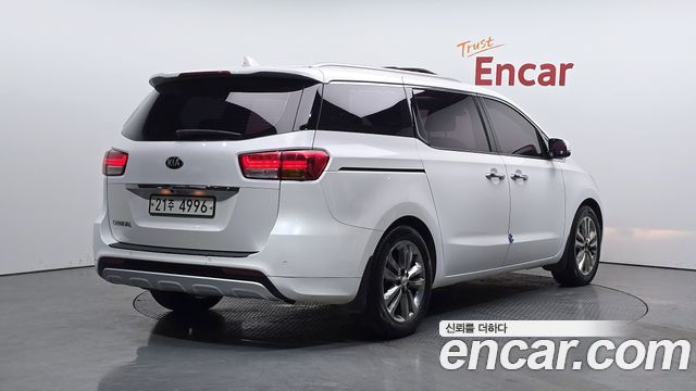 Kia Canival 2016 — photo 2