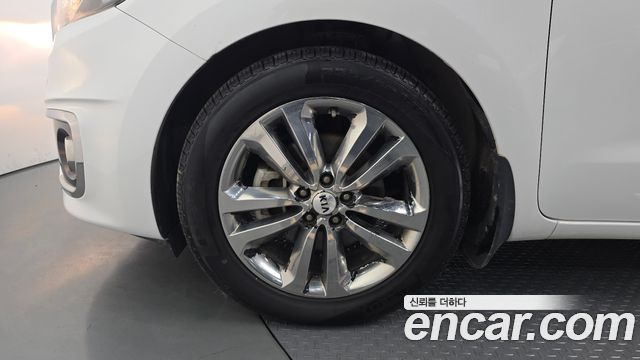 Kia Canival 2016 — photo 5