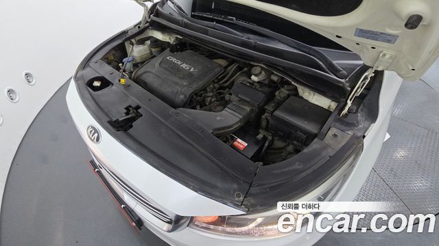 Kia Canival 2016 — photo 6