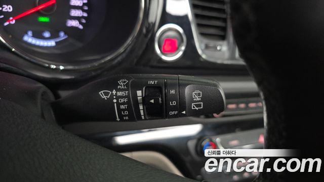 Kia Canival 2016 — photo 30