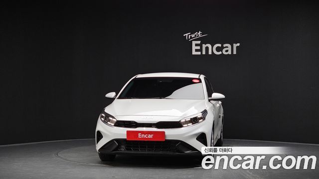 Kia K3 2023 — photo 3