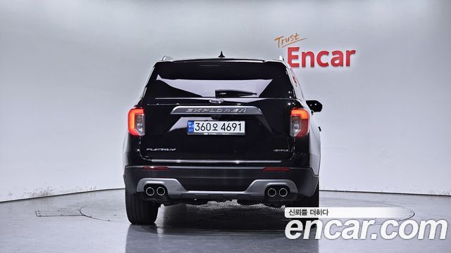 Ford Explorer 2022 — photo 4