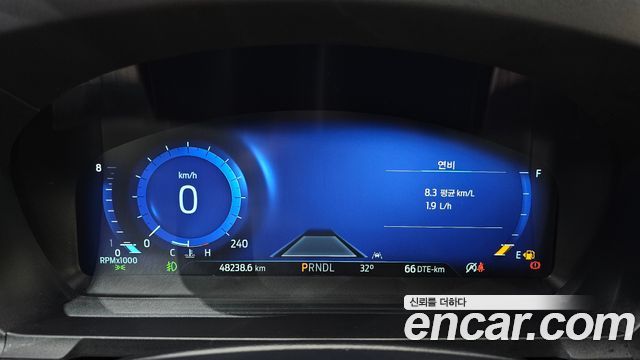Ford Explorer 2022 — photo 11