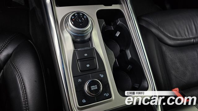 Ford Explorer 2022 — photo 12