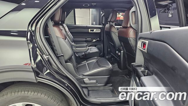 Ford Explorer 2022 — photo 18