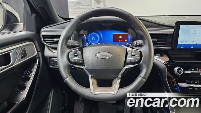 Ford Explorer 2022 — photo 19