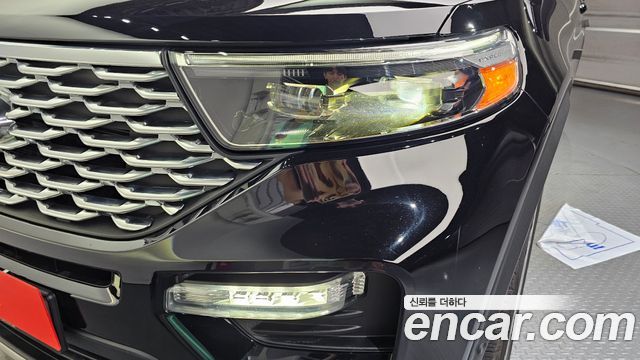 Ford Explorer 2022 — photo 8
