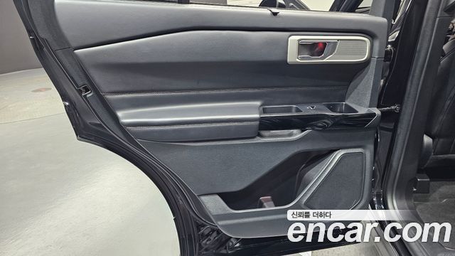 Ford Explorer 2022 — photo 15
