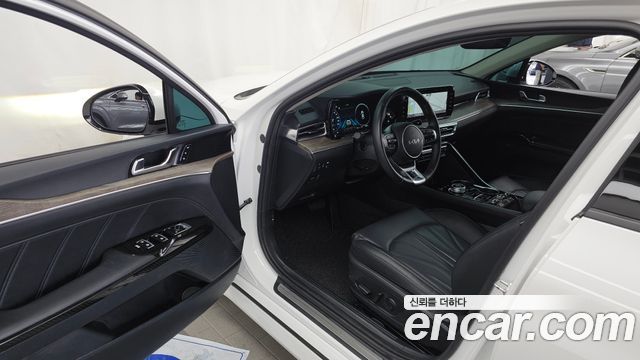 Kia K5 2023 — photo 13