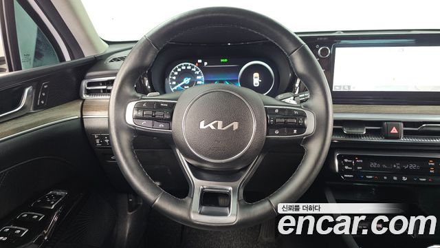 Kia K5 2023 — photo 19