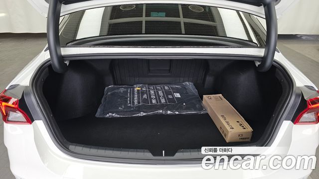 Kia K5 2023 — photo 26