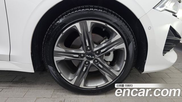 Kia K5 2023 — photo 7