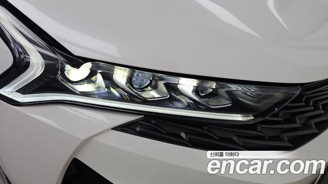 Kia K5 2023 — photo 8