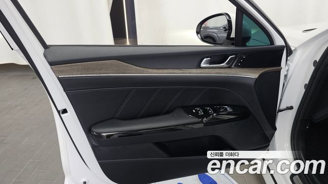 Kia K5 2023 — photo 14