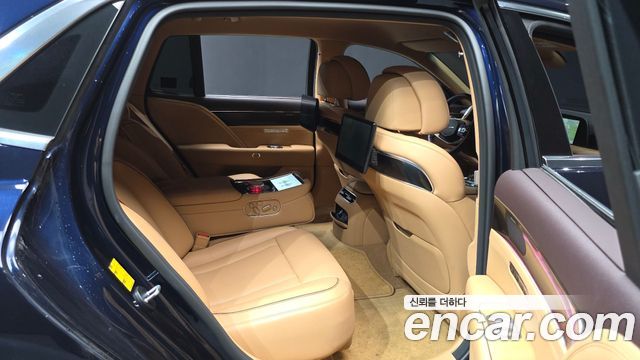 Genesis G90 2023 — photo 12