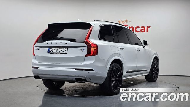 Volvo XC90 2019 — photo 2