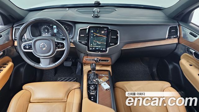 Volvo XC90 2019 — photo 10