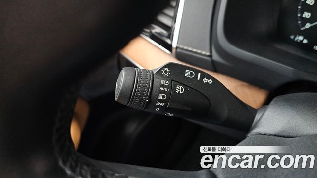 Volvo XC90 2019 — photo 24