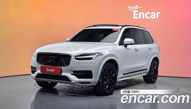 Volvo XC90 2019 — photo 1
